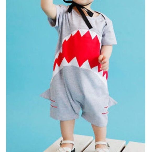 JAWS Baby Shark Short Sleeve Romper Unisex 6m-24m - Picture 2 of 8